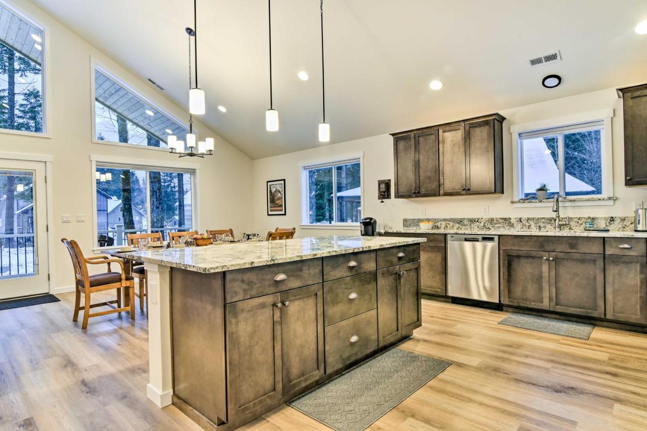 Family-Friendly Packwood Retreat With Deck! Villa Bagian luar foto