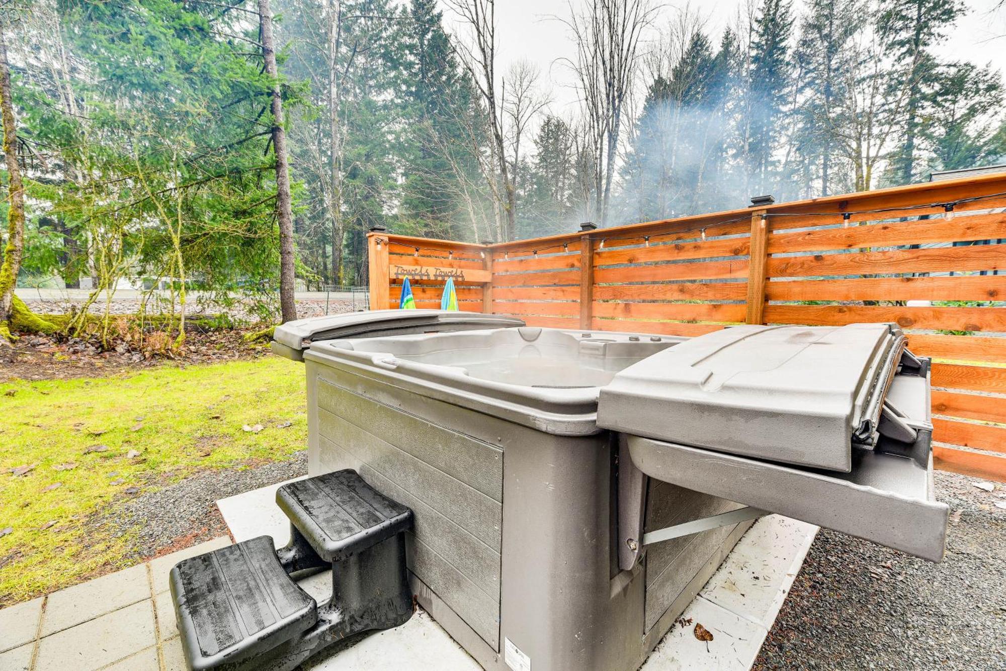 Family-Friendly Packwood Retreat With Deck! Villa Bagian luar foto